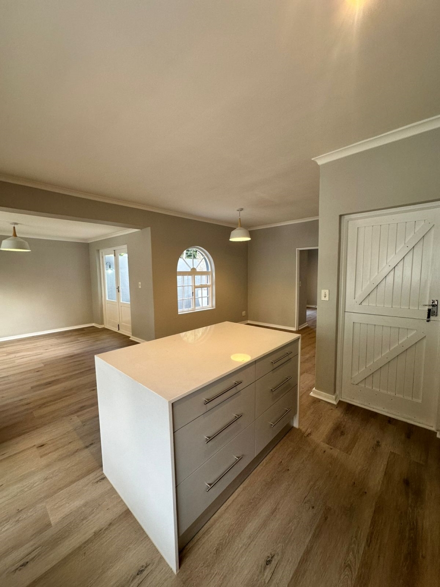 To Let 1 Bedroom Property for Rent in Harfield Village Western Cape